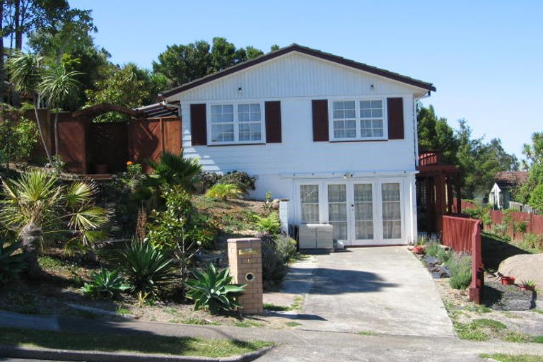 Photo of property in 5 Deverell Place, Northcross, Auckland, 0632