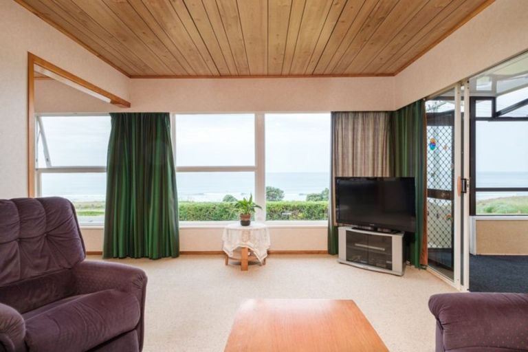 Photo of property in 96 Moana Road, Okitu, Gisborne, 4010