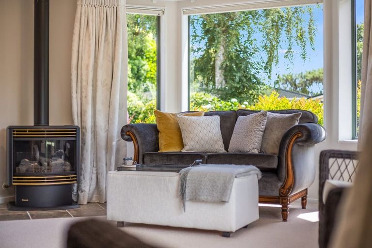 Photo of property in 6 Horopito Road, Waikanae, 5036