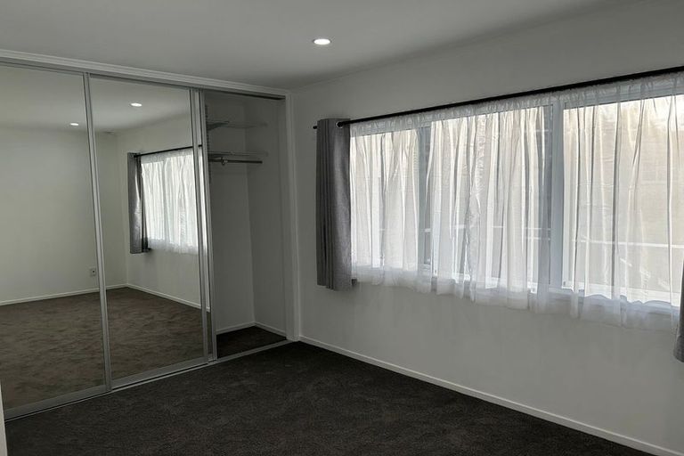 Photo of property in 4/18 Bevyn Street, Castor Bay, Auckland, 0620