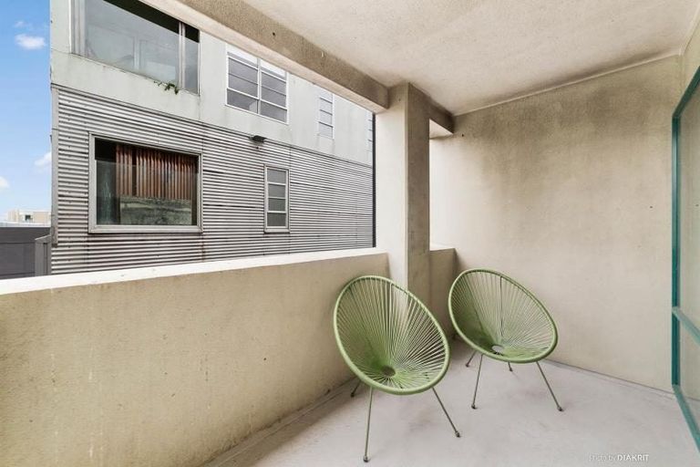 Photo of property in Courtenay Apartments, 606/120 Courtenay Place, Te Aro, Wellington, 6011