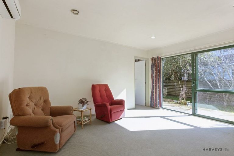 Photo of property in 42a Woodglen Road, Glen Eden, Auckland, 0602