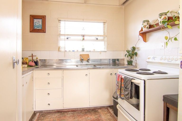 Photo of property in 2/626 Church Street, Terrace End, Palmerston North, 4410