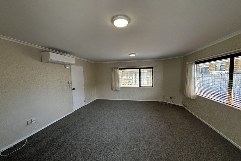 Photo of property in 2/219 Mangorei Road, Merrilands, New Plymouth, 4312