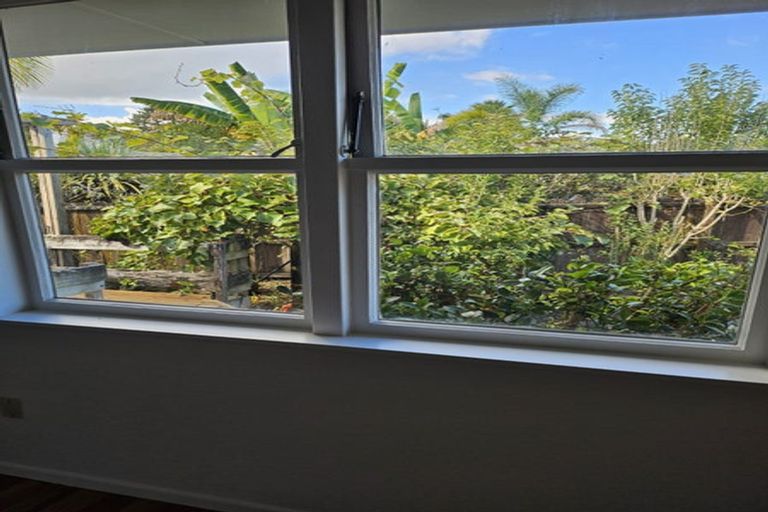 Photo of property in 84a Kaurilands Road, Titirangi, Auckland, 0604