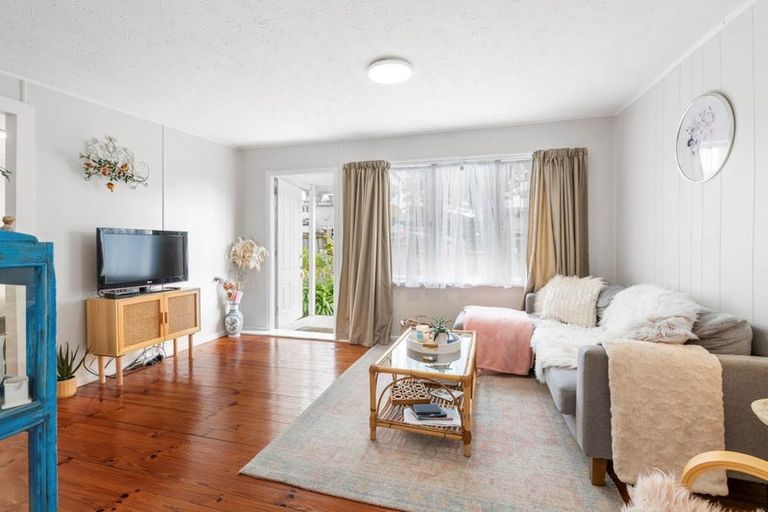 Photo of property in 25 Penton Road, Stanmore Bay, Whangaparaoa, 0932