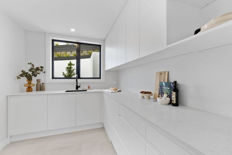 Photo of property in 66 Hackthorne Road, Cashmere, Christchurch, 8022