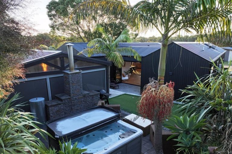 Photo of property in 2 Pioneer Crescent, Omaha, Warkworth, 0986