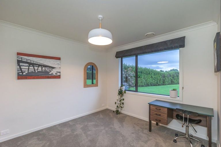 Photo of property in 22 Tunbridge Wells, Ohau, Levin, 5570