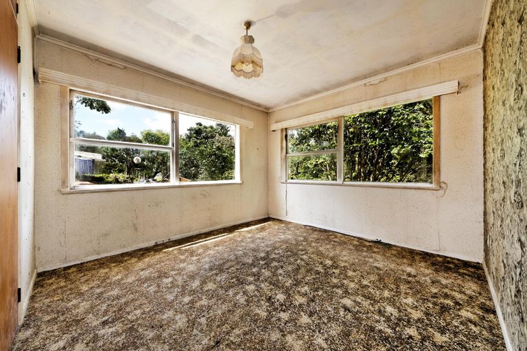 Photo of property in 5a Springbank Lane, Te Atatu Peninsula, Auckland, 0610