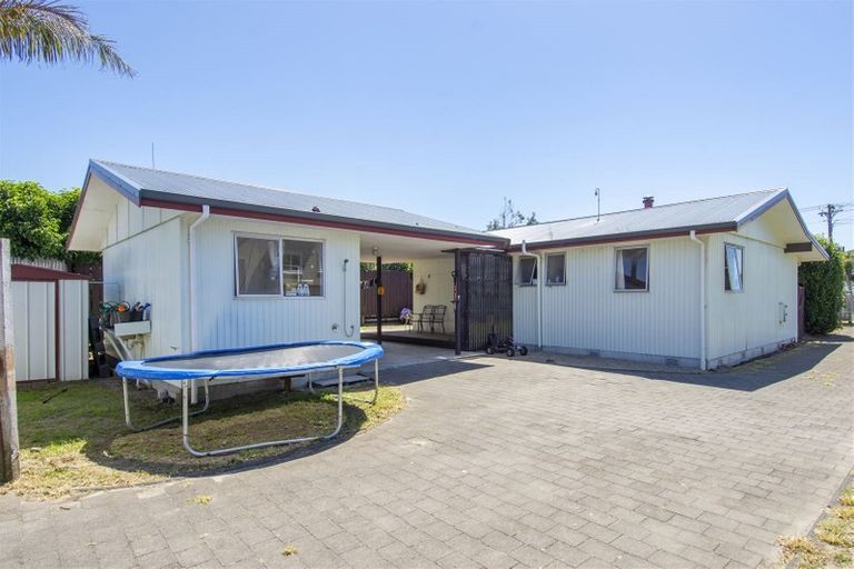 Photo of property in 33 Percy Road, Papamoa Beach, Papamoa, 3118