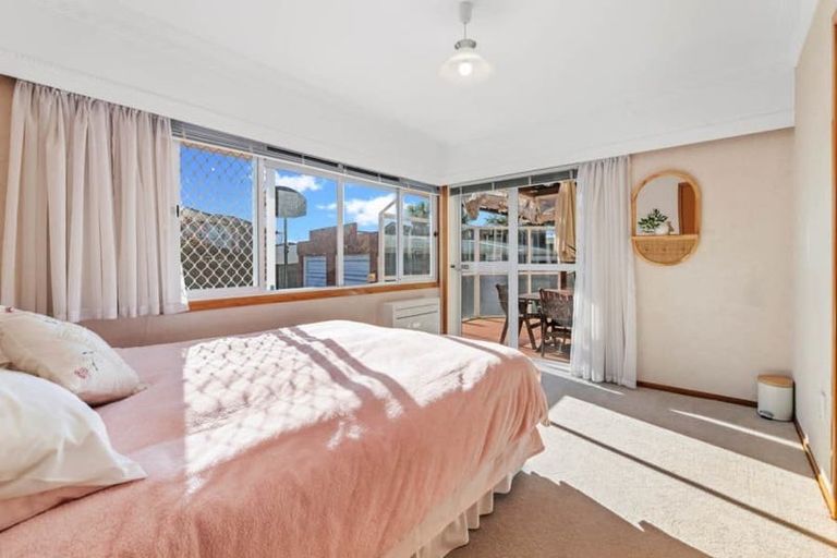Photo of property in 45 Buckingham Crescent, Manukau, Auckland, 2025