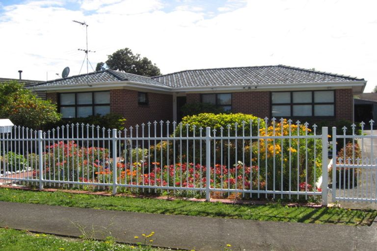 Photo of property in 38 Crawford Avenue, Mangere Bridge, Auckland, 2022