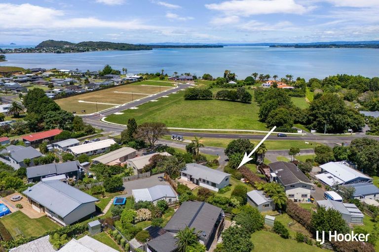 Photo of property in 136 Athenree Road, Athenree, Katikati, 3177