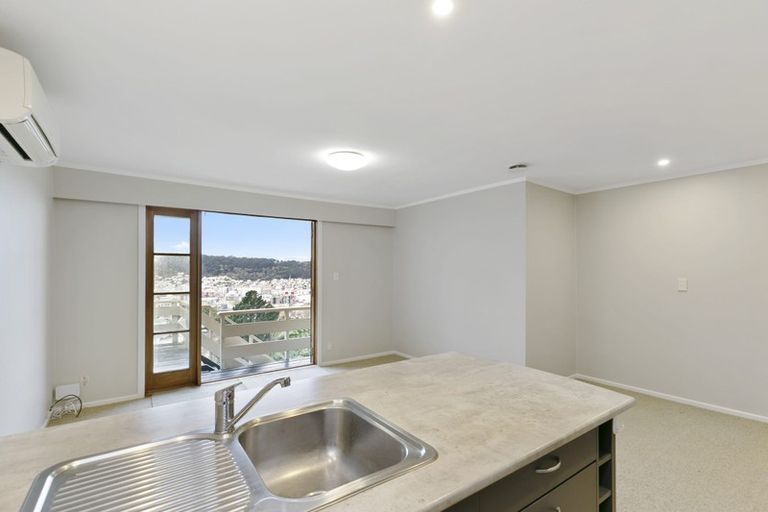 Photo of property in 5/60 Fairlie Terrace, Kelburn, Wellington, 6021