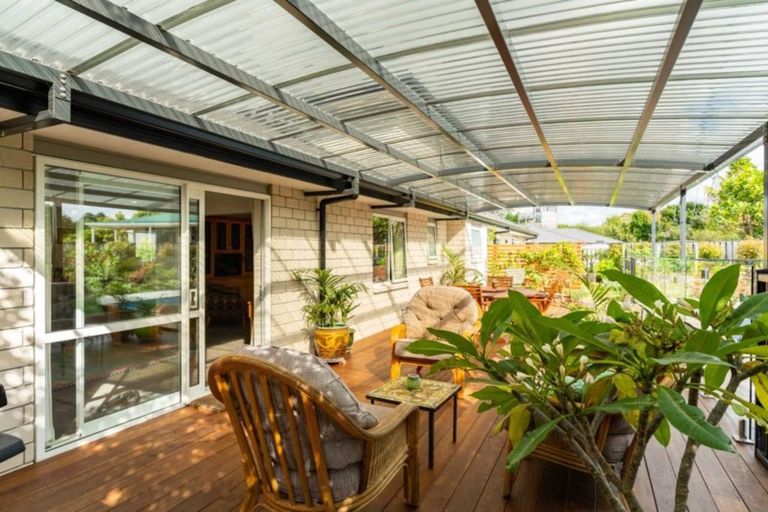 Photo of property in 10 Stace Hopper Drive, One Tree Point, 0118