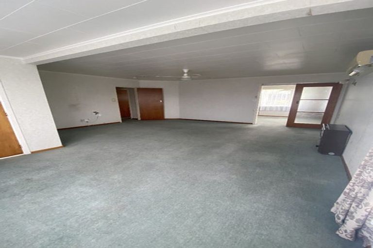 Photo of property in 5 Harlech Street, Levin, 5510