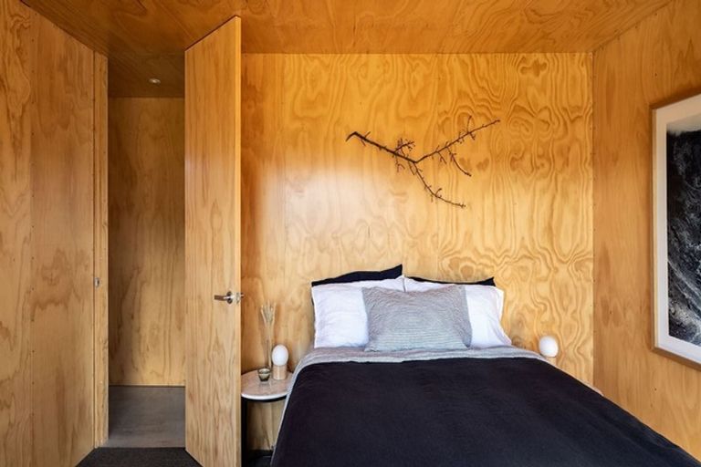 Photo of property in 12 Avalanche Place, Wanaka, 9305