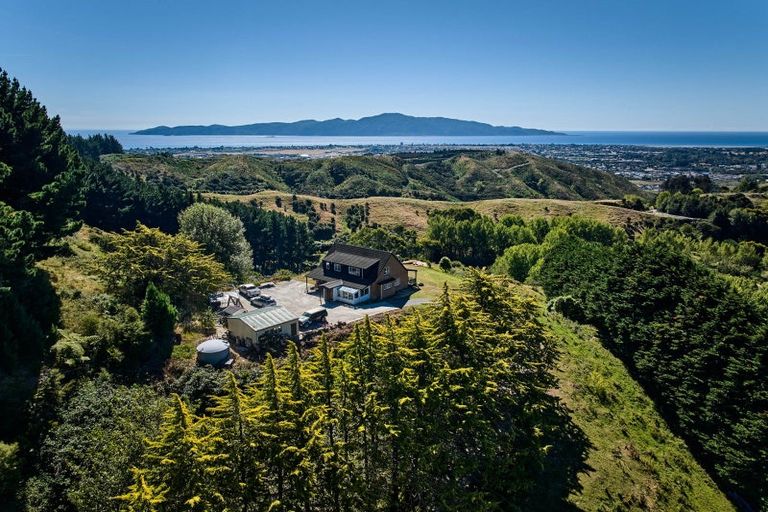 Photo of property in 46 Eucalyptus Way, Nikau Valley, Paraparaumu, 5032