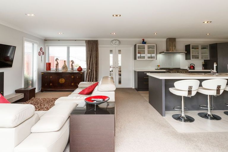 Photo of property in 47 Rodeo Drive, Kelvin Grove, Palmerston North, 4414