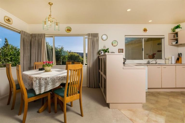 Photo of property in 19 Tainui Street, Torbay, Auckland, 0630