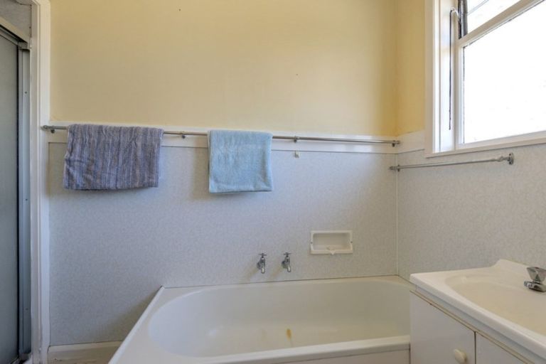 Photo of property in 144 River Road, Hamilton East, Hamilton, 3216