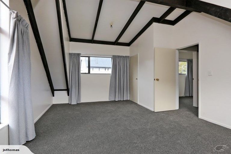 Photo of property in 2/73 Milton Road, Bluff Hill, Napier, 4110