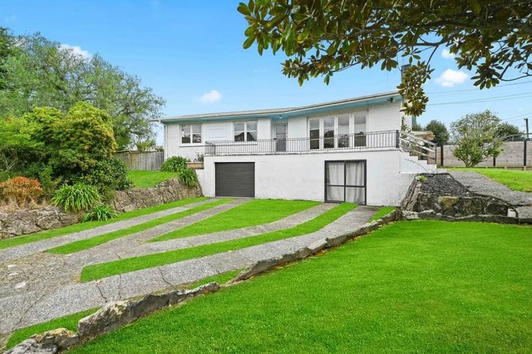 Photo of property in 16 Te Anau Place, Glenview, Hamilton, 3206