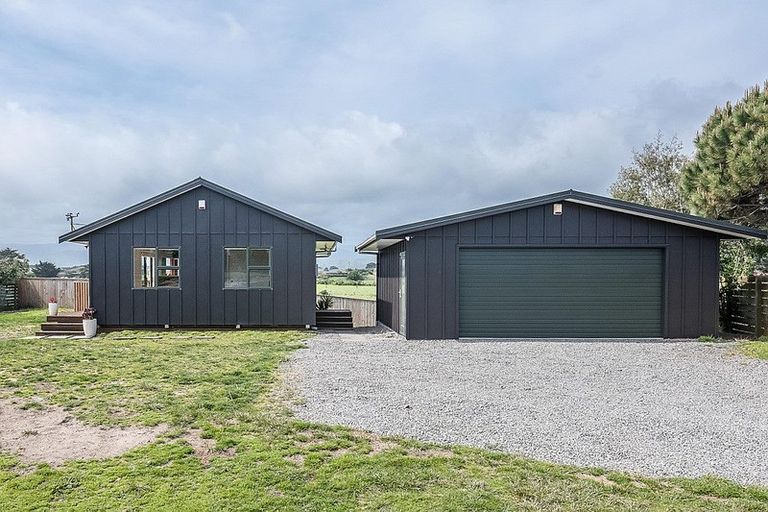 Photo of property in 26 Kitchener Street, Te Horo Beach, Otaki, 5581