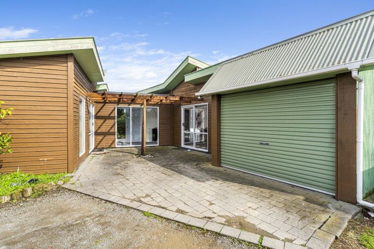 Photo of property in 20 Simcox Street, Otaki Beach, Otaki, 5512