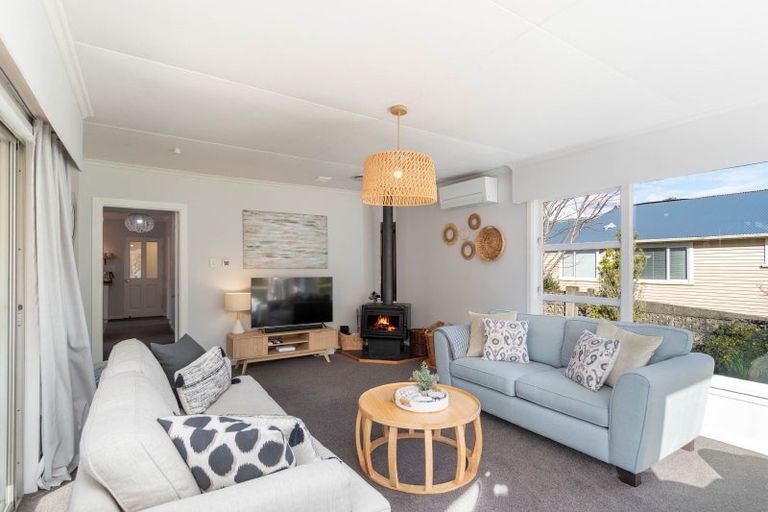 Photo of property in 15 Black Beech Street, Birchville, Upper Hutt, 5018