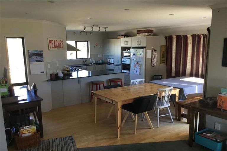 Photo of property in 13620l Papamoa Beach Road, Bethlehem, Tauranga, 3110