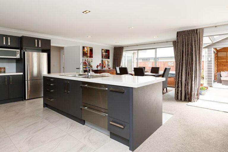 Photo of property in 47 Rodeo Drive, Kelvin Grove, Palmerston North, 4414