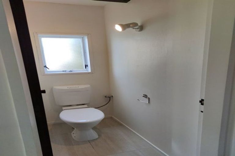 Photo of property in 39b Parkvale Road, Karori, Wellington, 6012