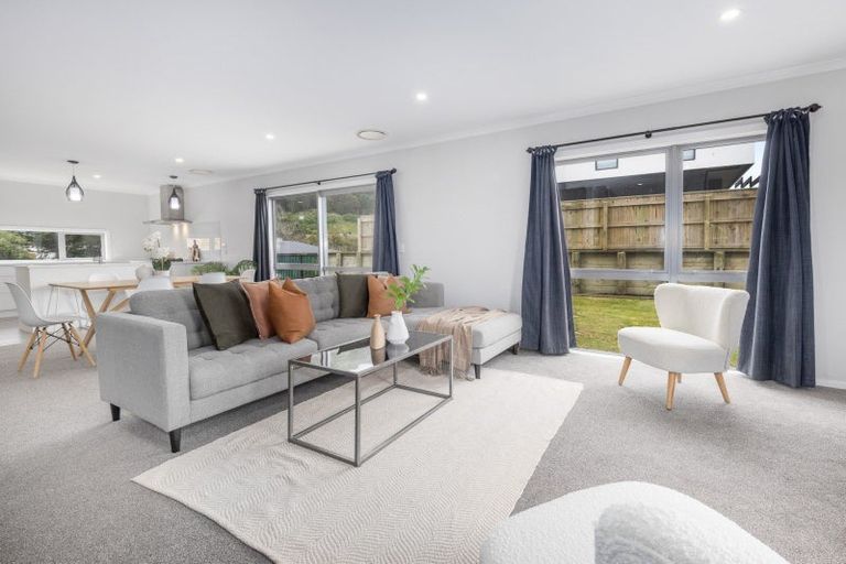 Photo of property in 60 Hokioi Drive, Kenepuru, Porirua, 5022