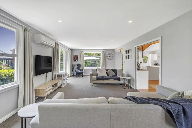 Photo of property in 9 Joyce Crescent, Ilam, Christchurch, 8041