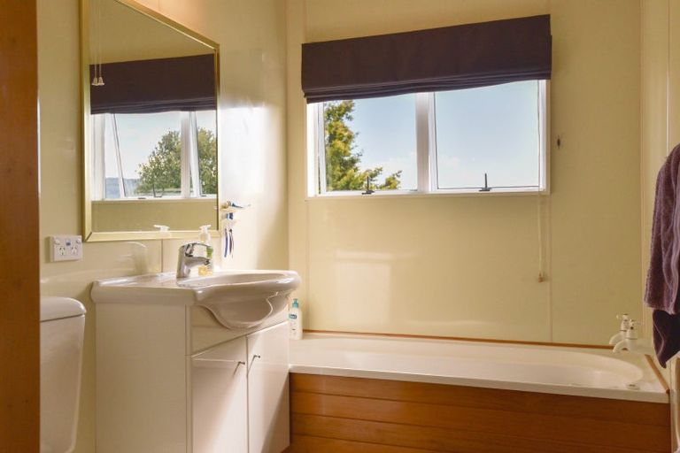 Photo of property in 33 Mckenzie Road, Owhata, Rotorua, 3010