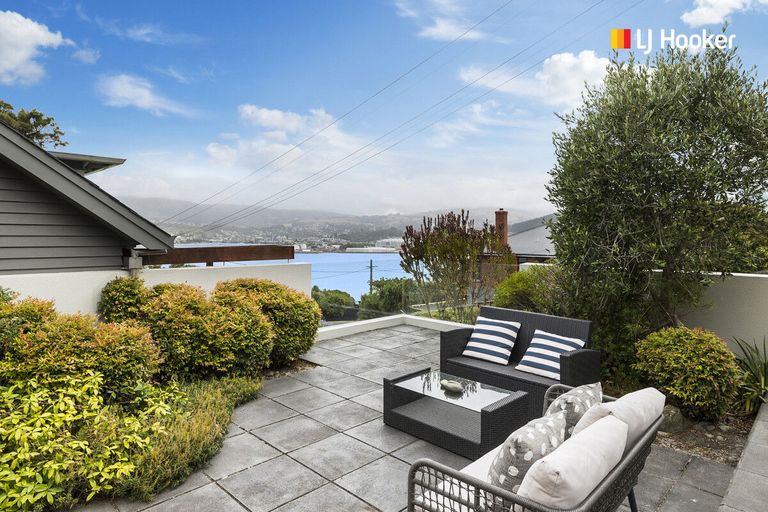 Photo of property in 17 Cornwall Street, Vauxhall, Dunedin, 9013