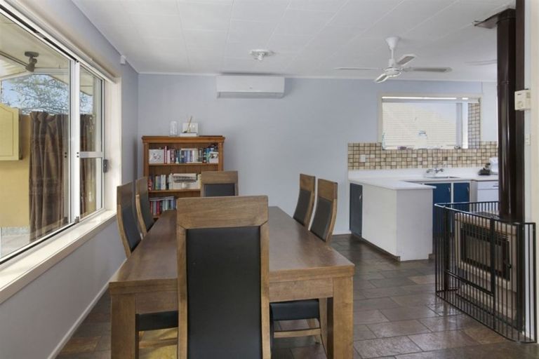 Photo of property in 12a Valerie Place, Redwood, Christchurch, 8051