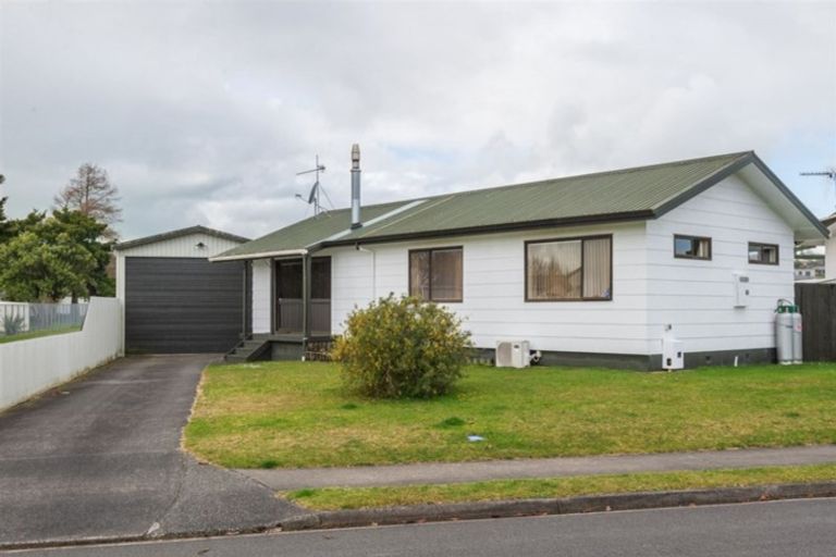 Photo of property in 222 Cameron Avenue, Te Awamutu, 3800