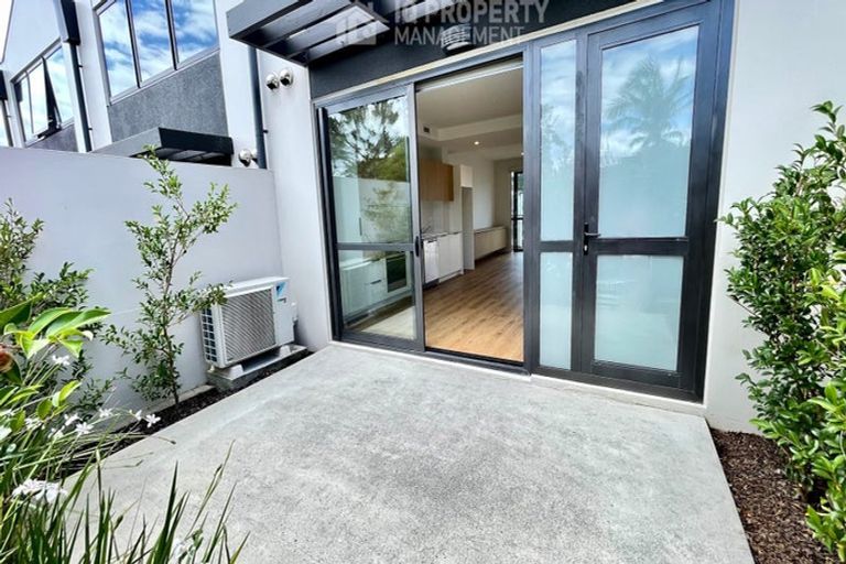 Photo of property in Verdant Lane, 4/269 Rosedale Road, Albany, Auckland, 0632