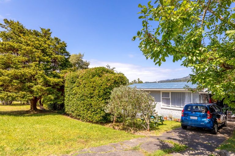 Photo of property in 91 Kauri Point Road, Laingholm, Auckland, 0604