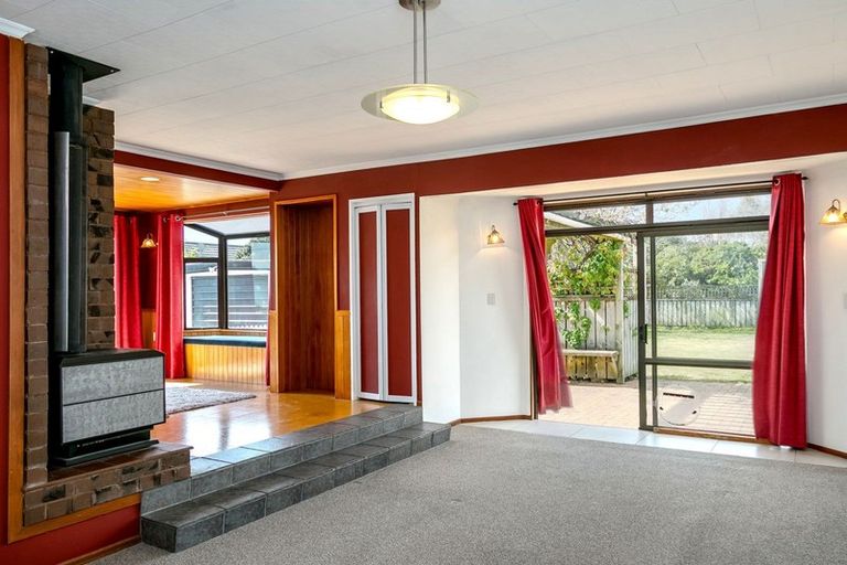 Photo of property in 30 Kitchener Street, Martinborough, 5711