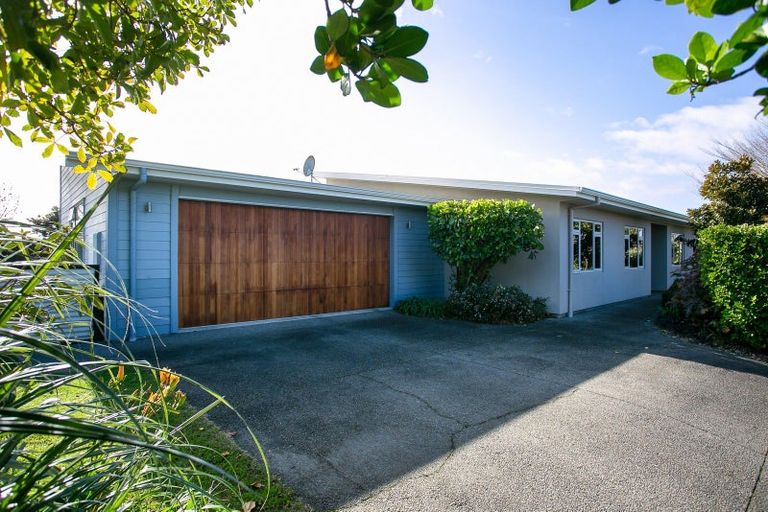 Photo of property in 21 Norfolk Drive, Cambridge, 3434