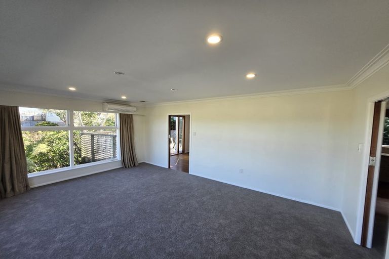 Photo of property in 94 Amapur Drive, Ngaio, Wellington, 6035