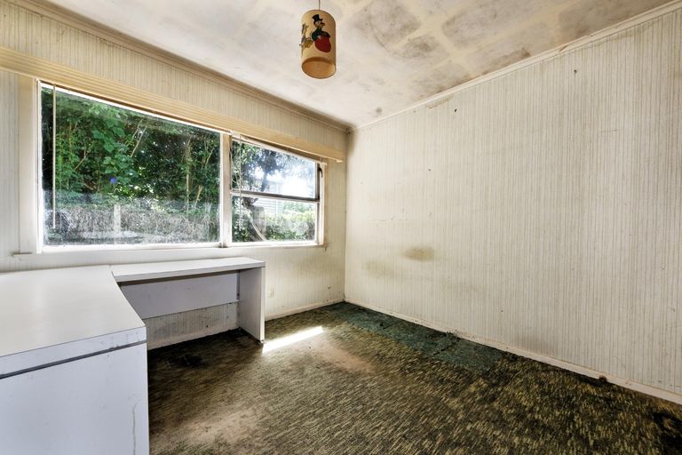 Photo of property in 5a Springbank Lane, Te Atatu Peninsula, Auckland, 0610