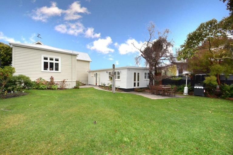 Photo of property in 8 Albert Street, Saint Clair, Dunedin, 9012