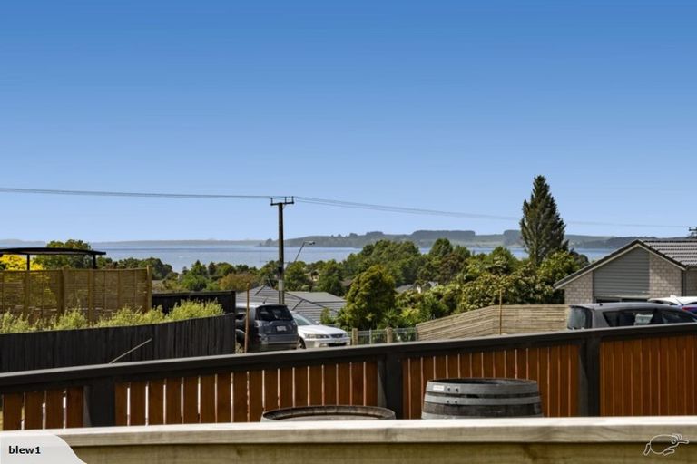 Photo of property in 80 Bert Wall Drive, Omokoroa, 3114