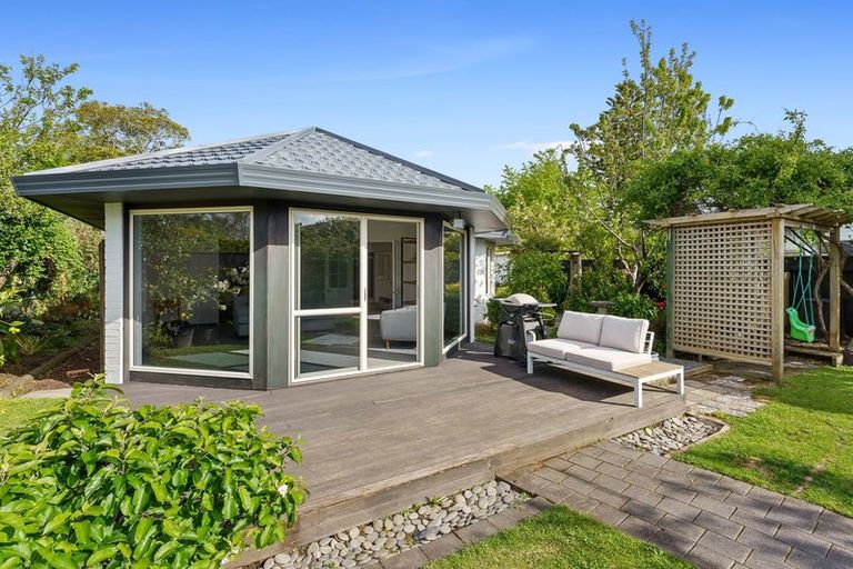 Photo of property in 399b Te Moana Road, Waikanae, 5036
