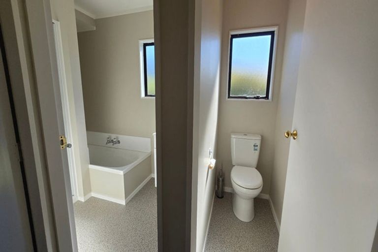 Photo of property in 68 Stokes Valley Road, Stokes Valley, Lower Hutt, 5019